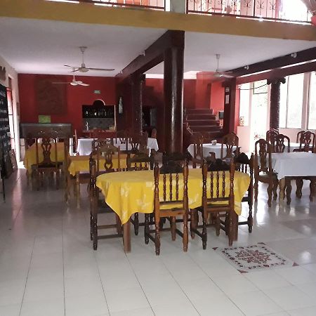 El Chac Mool Bed & Breakfast Santa Elena Dış mekan fotoğraf