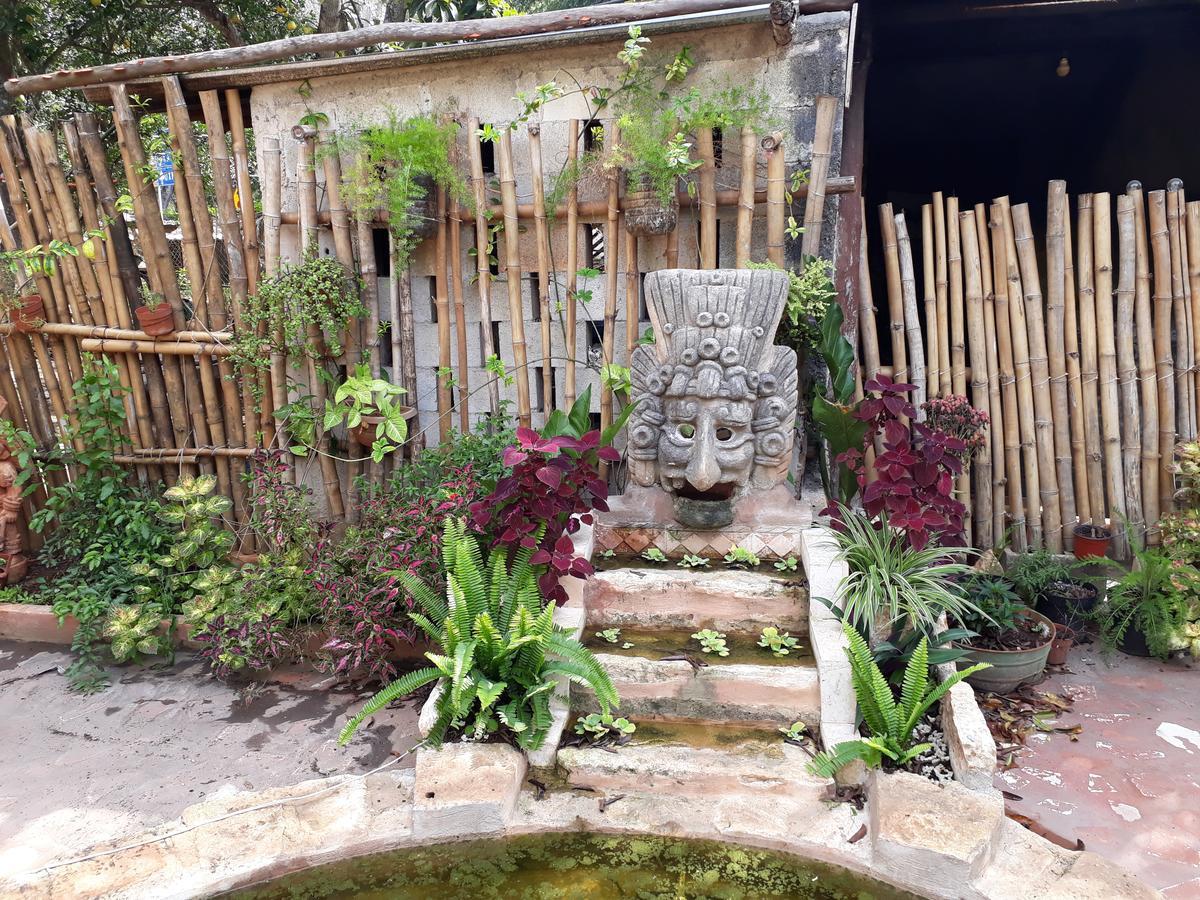 El Chac Mool Bed & Breakfast Santa Elena Dış mekan fotoğraf