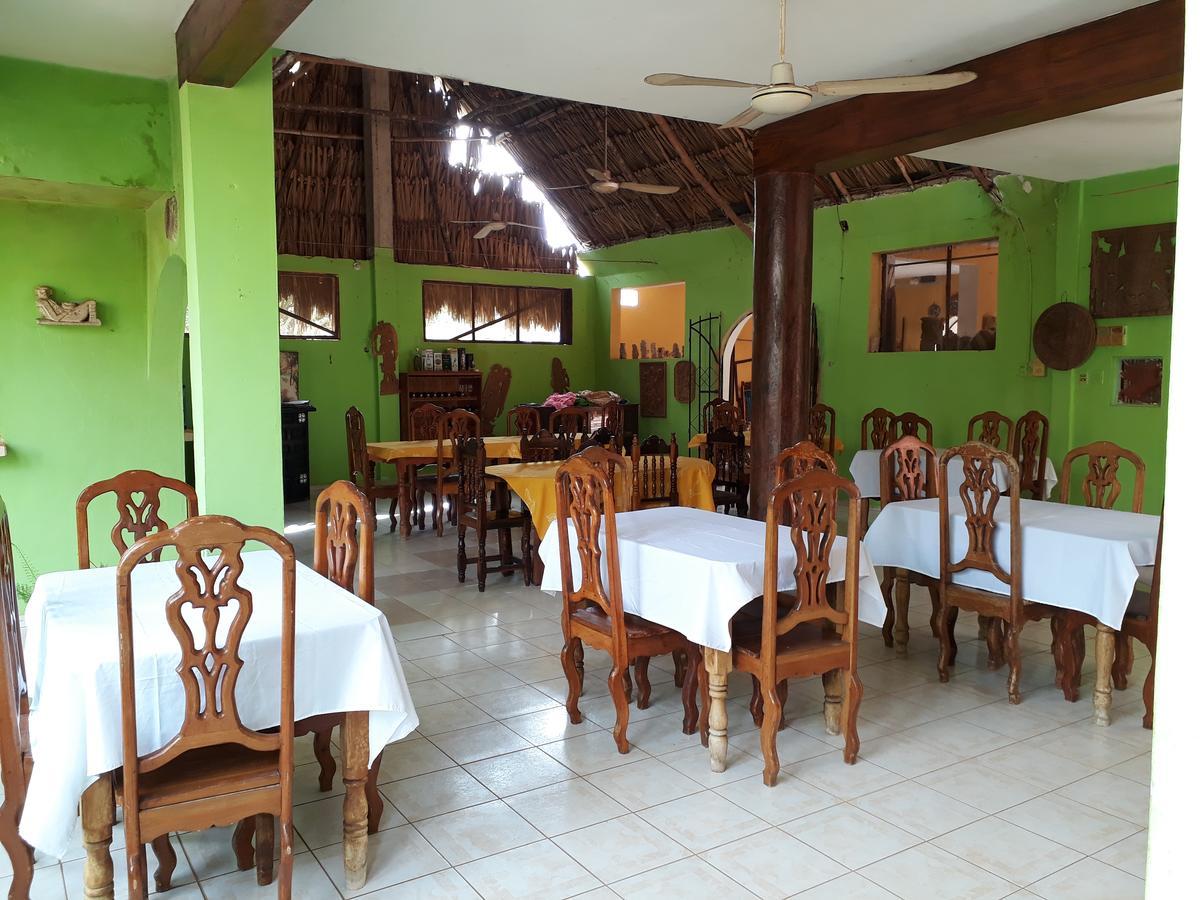 El Chac Mool Bed & Breakfast Santa Elena Dış mekan fotoğraf