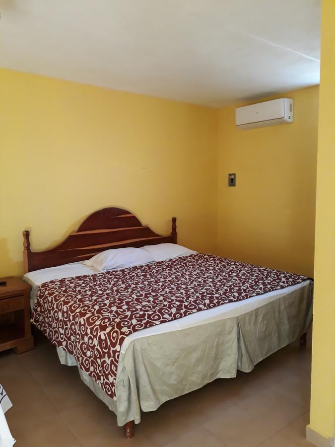 El Chac Mool Bed & Breakfast Santa Elena Dış mekan fotoğraf