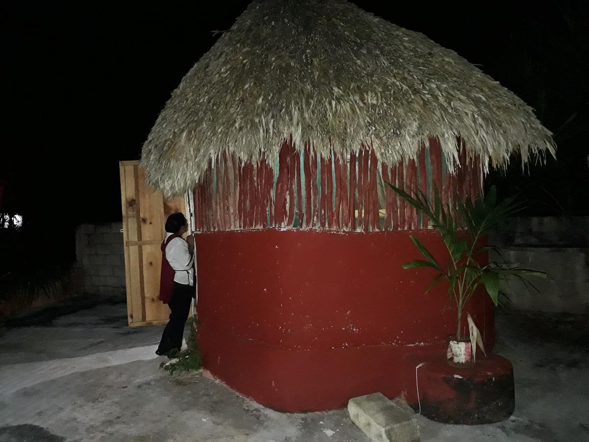 El Chac Mool Bed & Breakfast Santa Elena Dış mekan fotoğraf