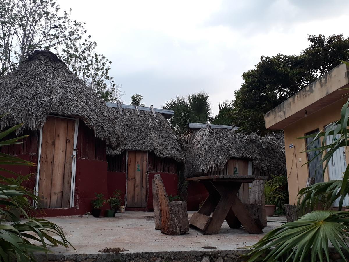El Chac Mool Bed & Breakfast Santa Elena Dış mekan fotoğraf
