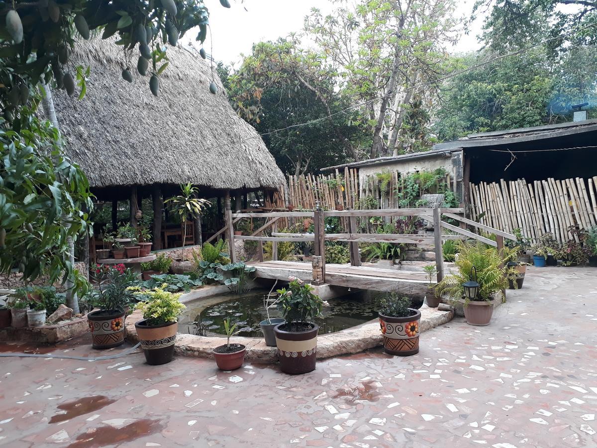 El Chac Mool Bed & Breakfast Santa Elena Dış mekan fotoğraf